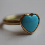 Herzring mit Türkis aus der Goldschmiedewerkstatt